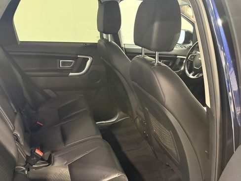 Used 2017 Land Rover Discovery Sport SE image 45