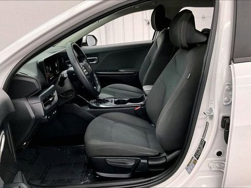 Used 2025 Kia K4 FWD image 22