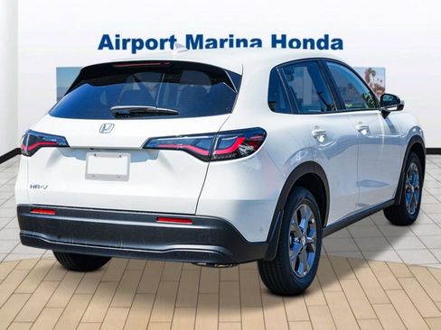 New 2027 Honda HR-V LX image 4