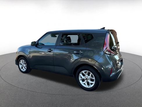 Used 2025 Kia Soul LX w/ LX Technology Package image 8