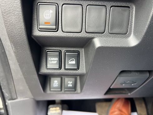 Used 2023 Nissan Frontier PRO-4X w/ Technology Package AWD/4WD image 16