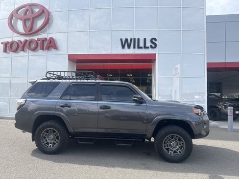 Used 2020 Toyota 4Runner Venture w/ Moonroof Package AWD/4WD image 1