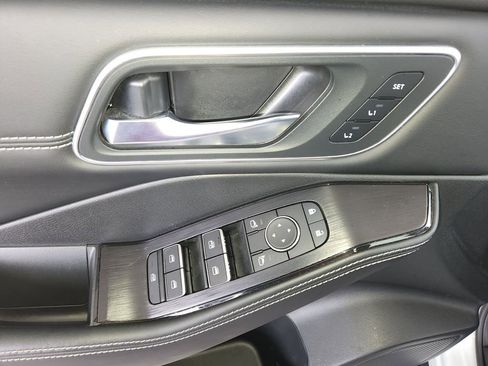 Certified 2025 Nissan Rogue Platinum image 31