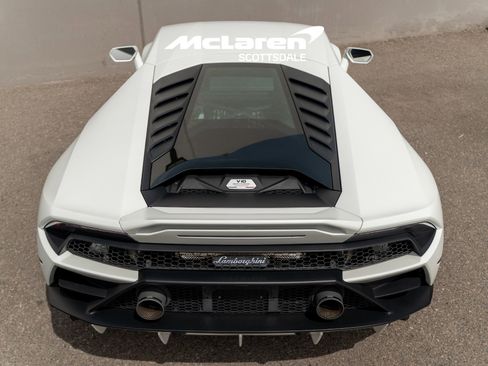 Used 2023 Lamborghini Huracan EVO image 19