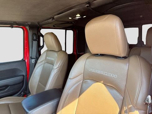 Used 2020 Jeep Gladiator Rubicon w/ LED Lighting Group image 12