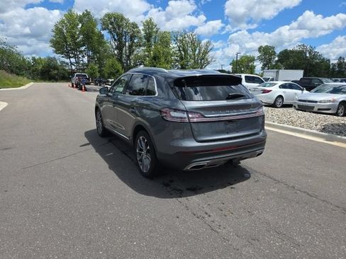 Used 2023 Lincoln Nautilus Reserve w/ Luxury Package AWD/4WD image 5