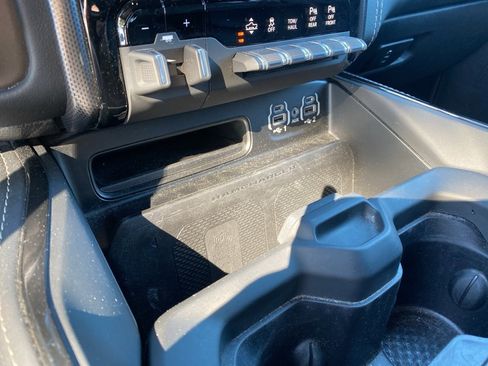 Used 2022 RAM 1500 Limited w/ Body-Colour Bumper Group image 19