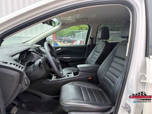 Used 2017 Ford Escape Titanium AWD/4WD image 14
