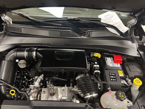 Used 2023 Jeep Compass Latitude image 36