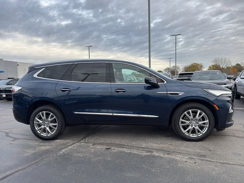 Certified 2023 Buick Enclave Essence w/ Experience Buick Package image 4