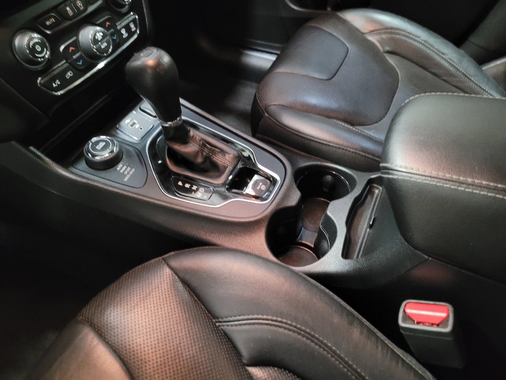 Used 2019 Jeep Cherokee Limited AWD/4WD image 26