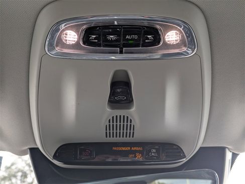 Certified 2022 Volvo XC90 T6 Momentum image 25