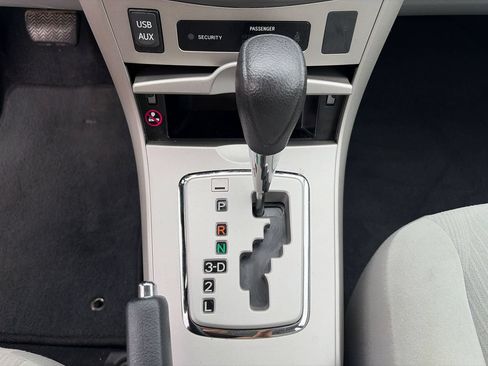 Used 2013 Toyota Corolla LE FWD image 23