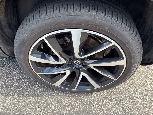 Used 2023 Volvo XC90 B6 Plus w/ Protection Package Premier AWD/4WD image 9