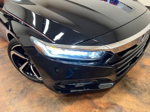 Used 2018 Honda Accord Sport image 39