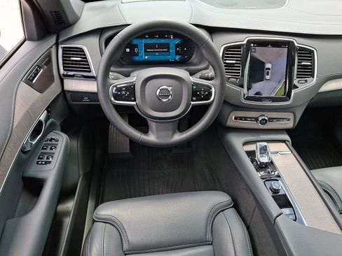 Certified 2023 Volvo XC90 B6 Ultimate w/ Protection Package AWD/4WD image 12