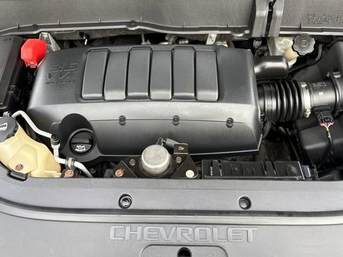 Used 2011 Chevrolet Traverse LT w/ Personal Connectivity Package image 17