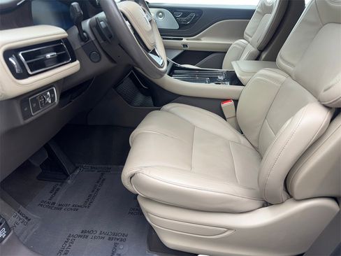 Used 2022 Lincoln Aviator Reserve w/ Equipment Group 201A image 26