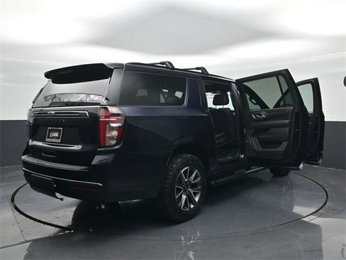 Used 2021 Chevrolet Suburban Z71 image 33