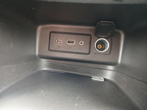 Used 2024 Chevrolet Equinox LT FWD image 39