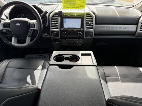 Used 2017 Ford F250 Lariat w/ Lariat Ultimate Package image 11