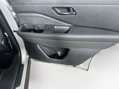Used 2023 Nissan Pathfinder SV AWD/4WD image 30