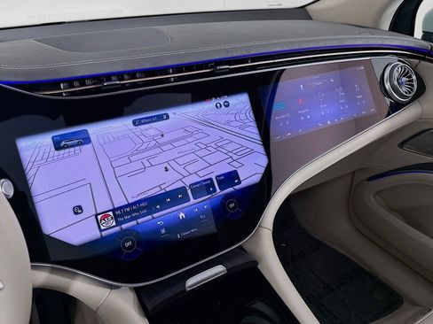 New 2026 Mercedes-Benz EQS 400 4MATIC SUV image 19