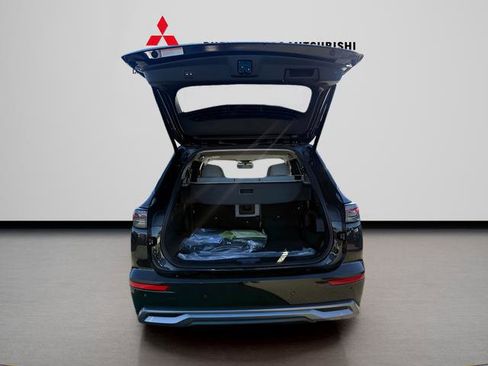 New 2026 Mitsubishi Outlander SE image 9