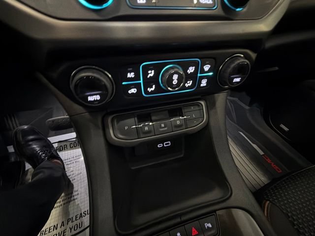 Used 2023 GMC Acadia AT4 AWD/4WD image 25