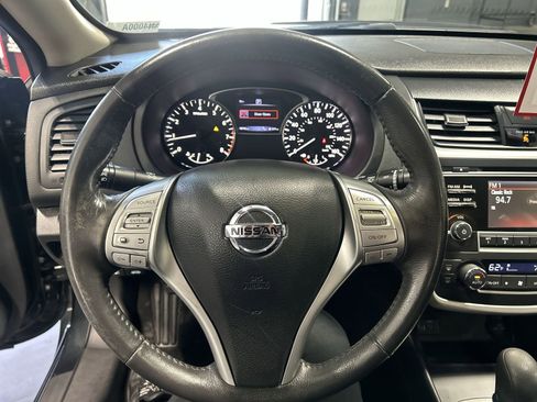 Used 2017 Nissan Altima 2.5 SV FWD image 17