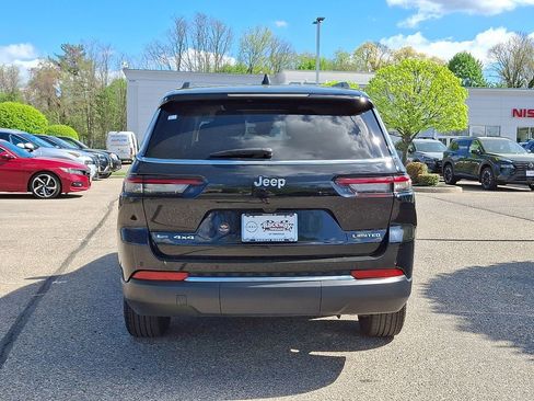 Used 2023 Jeep Grand Cherokee L Limited AWD/4WD image 7