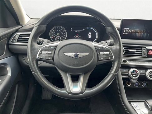Used 2022 Genesis G70 2.0T image 13