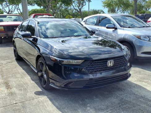 Used 2023 Honda Accord Sport image 2