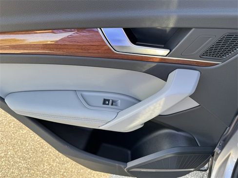 Certified 2022 Audi Q5 2.0T Premium Plus image 41
