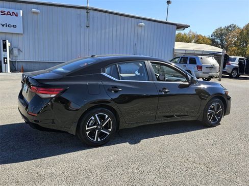 New 2025 Nissan Sentra SV image 10