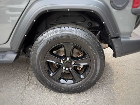 Used 2022 Jeep Wrangler Unlimited Sport AWD/4WD image 16