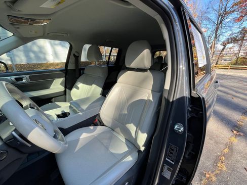 Used 2025 Hyundai Santa Fe SEL image 32