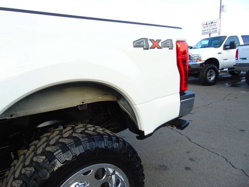 Used 2019 Ford F250 XLT image 25
