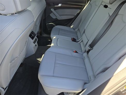 Used 2023 Audi Q5 2.0T Premium Plus image 10