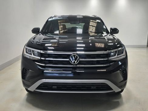 Used 2023 Volkswagen Atlas Cross Sport SE FWD image 2