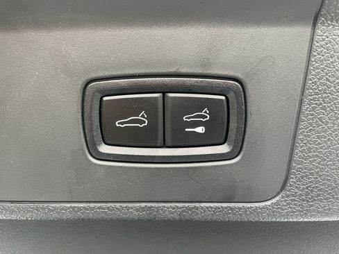 Used 2024 Porsche Panamera 4 AWD/4WD image 37