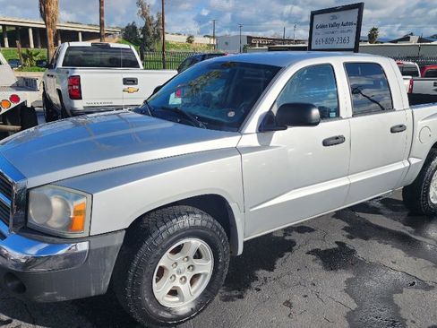 Used 2005 Dodge Dakota SLT w/ Trailer Tow Group image 1