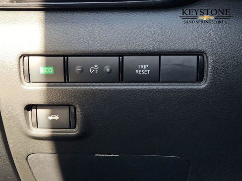 Used 2025 Nissan Sentra SR image 24