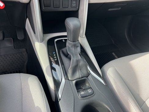 Used 2024 Toyota Corolla Cross L image 10