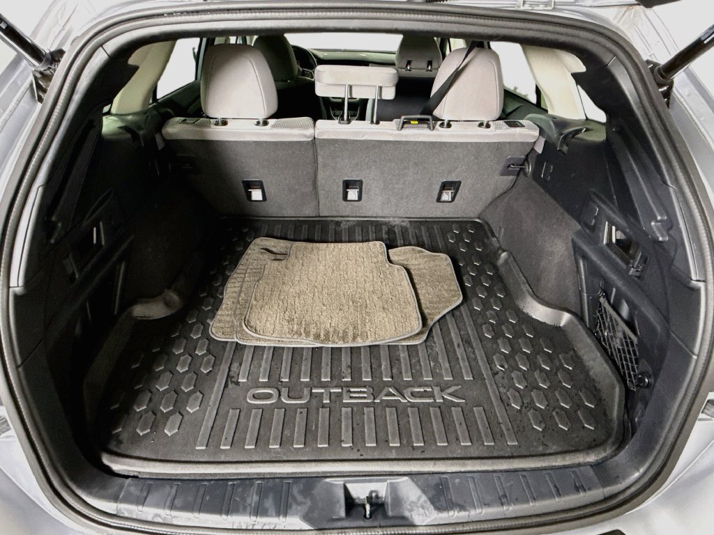 Used 2025 Subaru Outback Premium AWD/4WD image 30