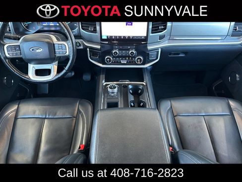 Used 2024 Ford Expedition XLT RWD image 4