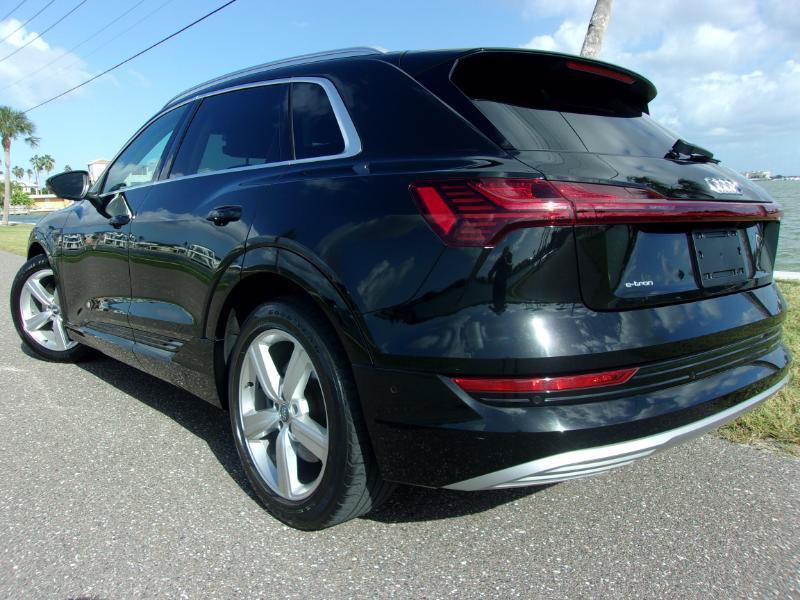 Used 2019 Audi e-tron Premium Plus AWD/4WD image 23