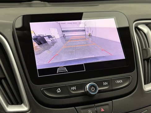 Used 2023 Chevrolet Malibu LT FWD image 21