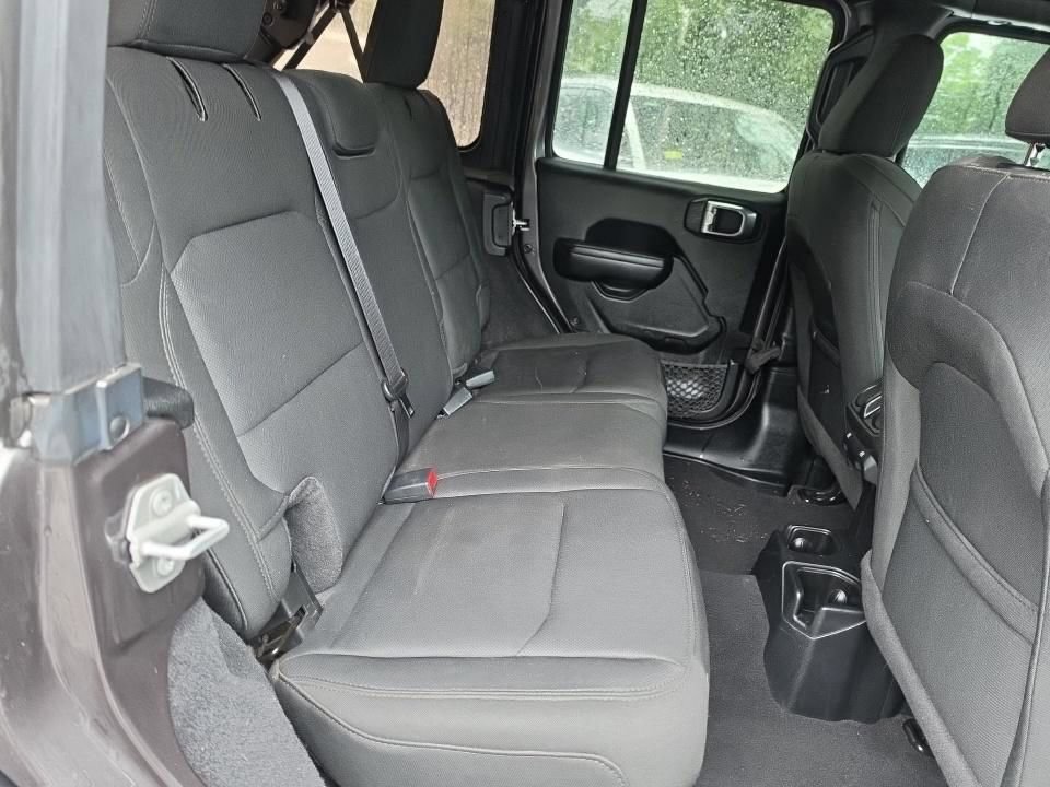 Used 2021 Jeep Wrangler Unlimited Sport AWD/4WD image 18