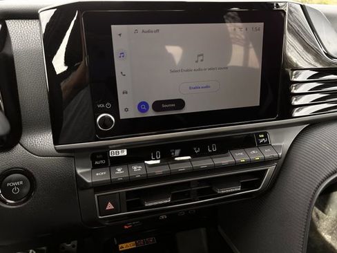 Certified 2025 Toyota Camry SE image 20